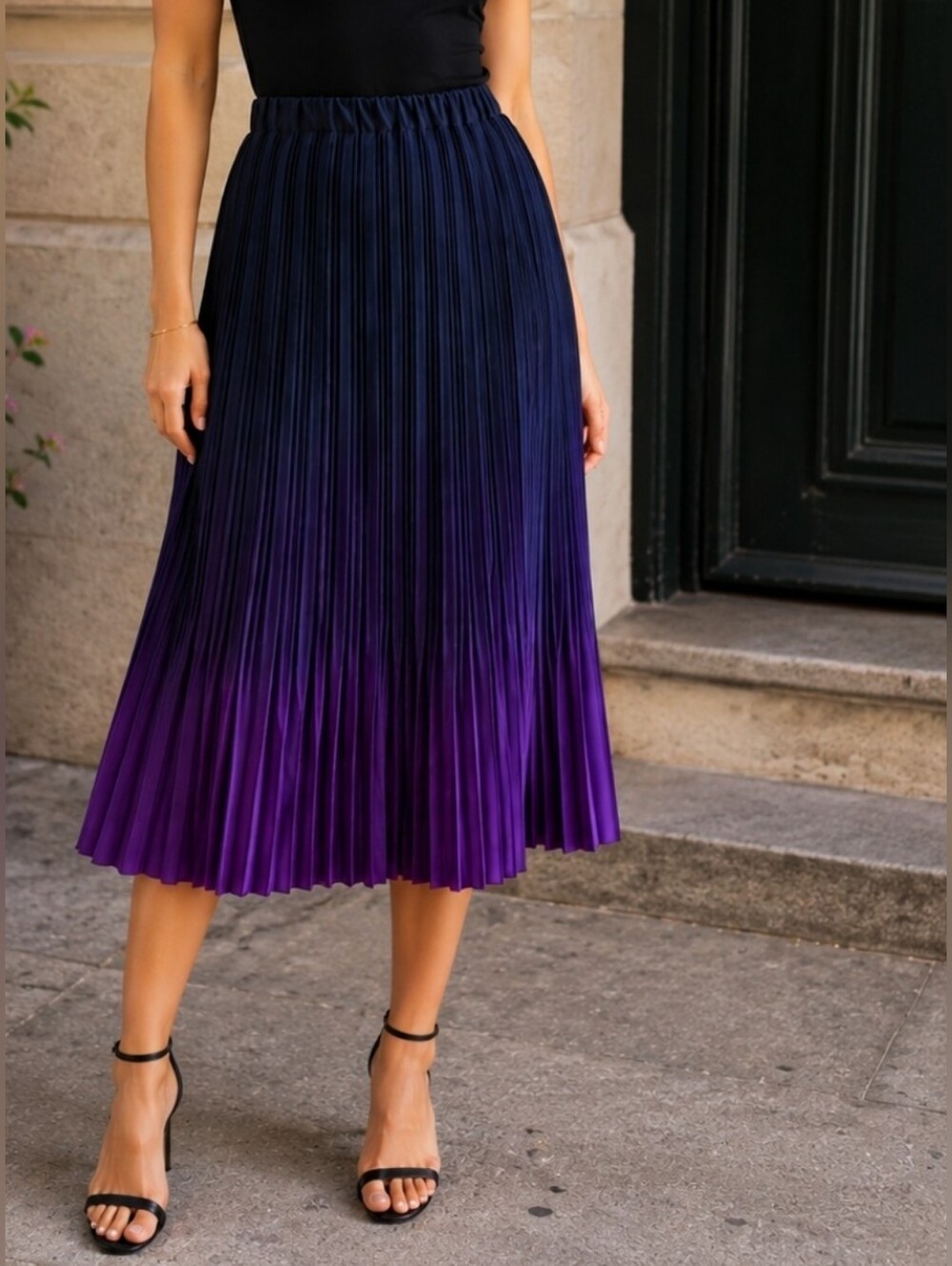 Banana Republic pleated midi skirt features a black-to-purple ombre Xs